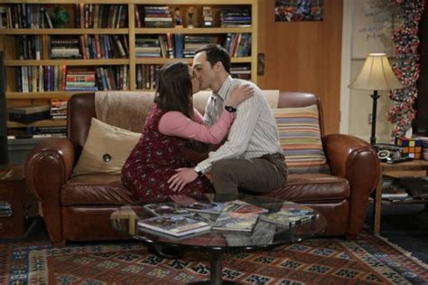 The Big Bang Theory Season 8 Finale Live Online Leonard And Penny Plan Vegas Wedding And