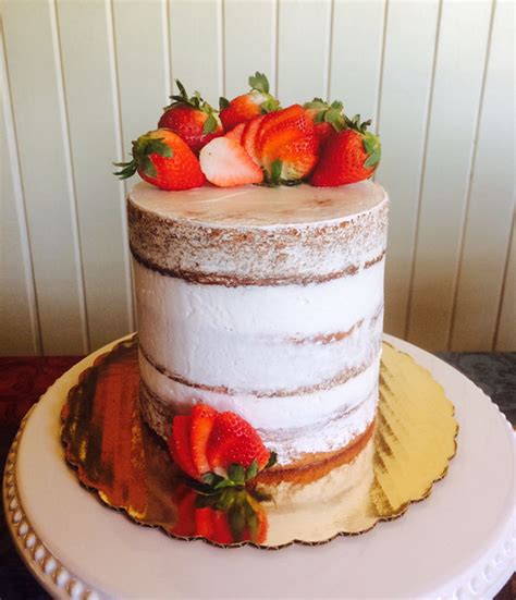 semi naked cake with strawberries