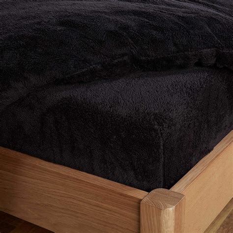 Brentfords Teddy Fleece Fitted Sheet Thermal Warm Soft Fluffy Cuddly Cosy Bedding Black