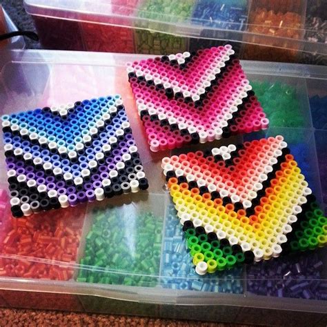 Coaster Set In Chevron Perler Beads By Chikabamxx Sara Hamma Beads