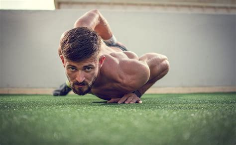 Heres How To Do One Arm Push Ups Vital Proteins