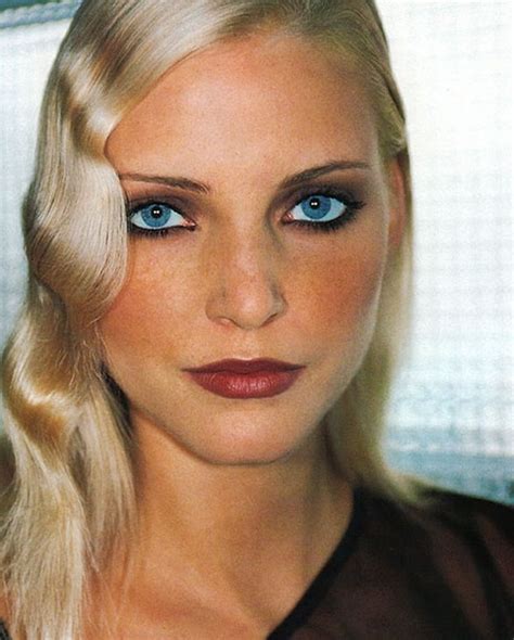 Pin By Lisa On 90s Moda Supermodels High Fashion Editorial Beauty