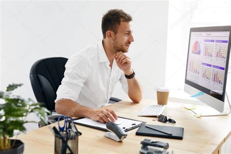 Young Business Man Working On Computer In Office — Stock Photo