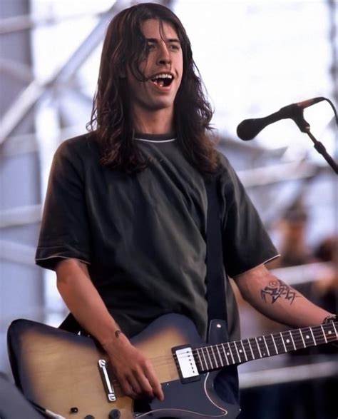 Dave Grohl 1995 R Foofighters