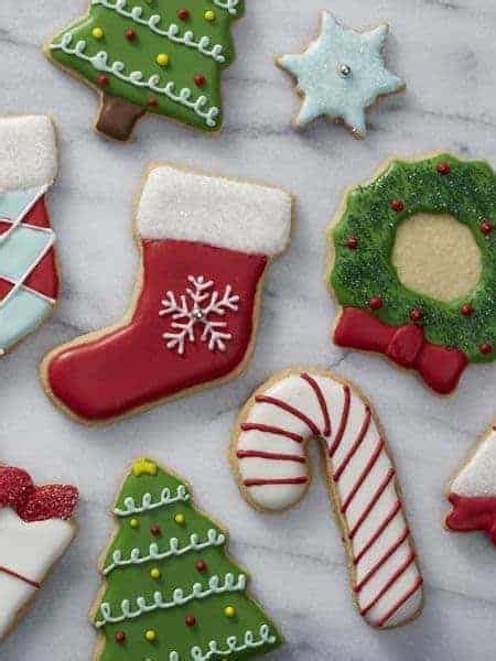 These sweet and tart cookies are light, refreshing , and the perfect treat for any occasion. Easy Way To Decorate Christmas Cookies - cookie ideas