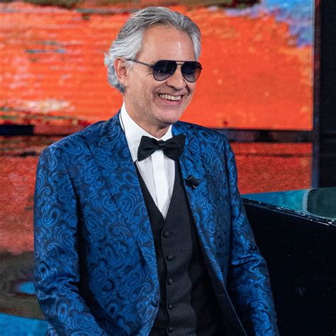 Andrea Bocelli Performs Live Easter Concert From Italys Empty Duomo