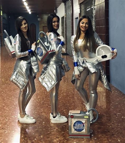 Astronautas Chicas Del Espacio Chicas Galácticas Diy Girls Costumes