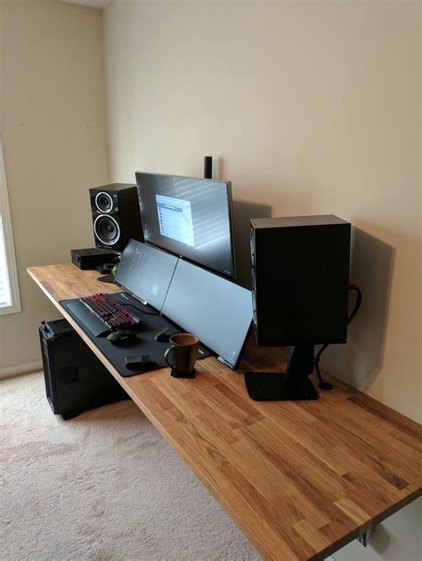 It is a desk that is used for computer or console gaming. Newly finished battlestation! | Home office setup ...