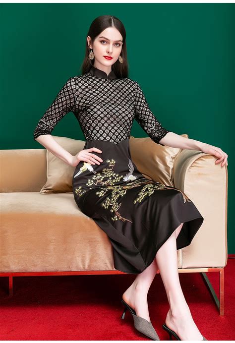 Captivating Embroidery Qipao Chinese Dress Cheongsam Qipao Cheongsam