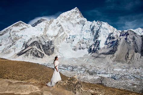 Photographer Captures Stunning Mt Everest Base Camp Wedding Photos