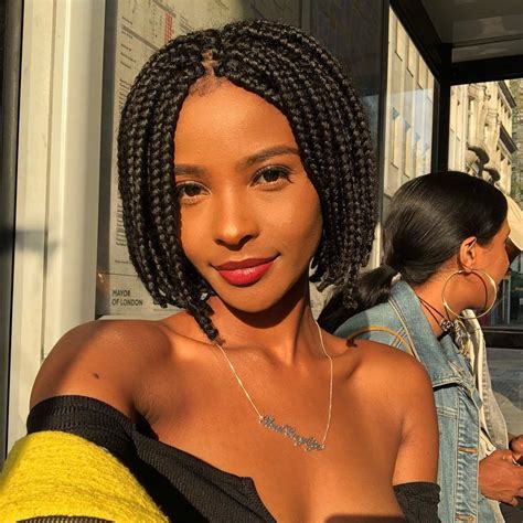 Even the even cut hairs represented in pic six and seven shows the transformation of old look to young look. 20 Trending Box Braids Bob Hairstyles for 2020 | All ...