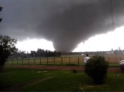 VÍdeo Las Impactantes Imágenes Del Tornado Que Sufrió La