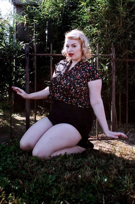 Witchy Woman A 50s Pin Up Photo Shoot Va Voom Vintage Vintage