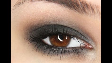 How To Make Smokey Eyes With Black Eyeshadow Makeupview Co