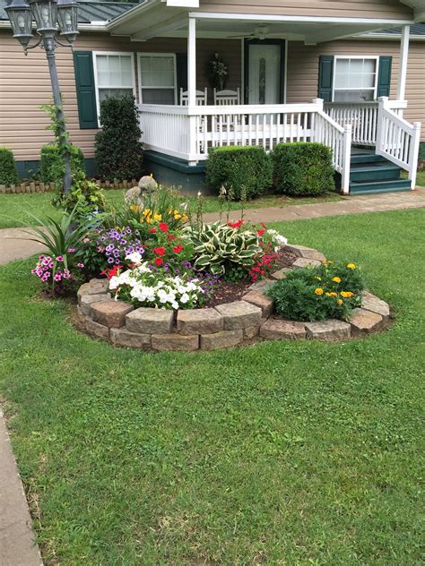 Pin By Vicky Shelton On Yard Ideas Cheap Landscaping Ideas Front