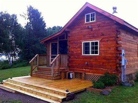 70 Fantastic Small Log Cabin Homes Design Ideas