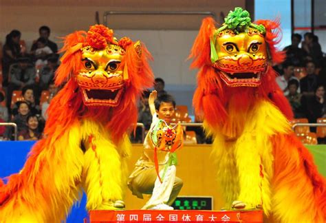 The Traditional Chinese Lion Dance And Why Its So Important At Weddings