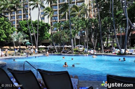 Hilton Hawaiian Village Waikiki Beach Resort Review What To Really Expect If You Stay Hilton