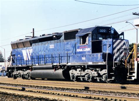 Sd45 2 Mrl Sd45 2 322 Is The Lead Unit On A Light Power Mo Flickr
