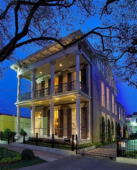 New Orleans House Rental A 4 Br Luxury Home On St Charles Avenue In The Garden District