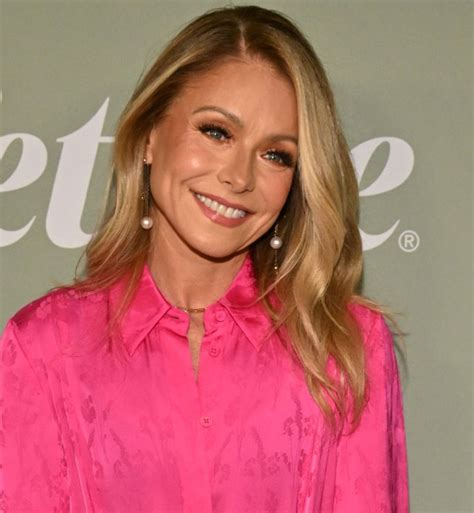 kelly ripa shares rare throwback pic with her lookalike mom on instagram