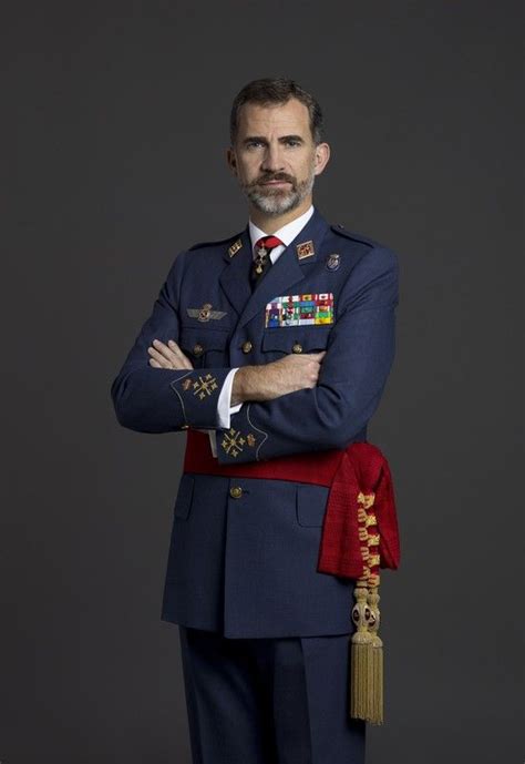 Su Majestad El Rey Felipe Vi De España Con Uniforme De Diario Para