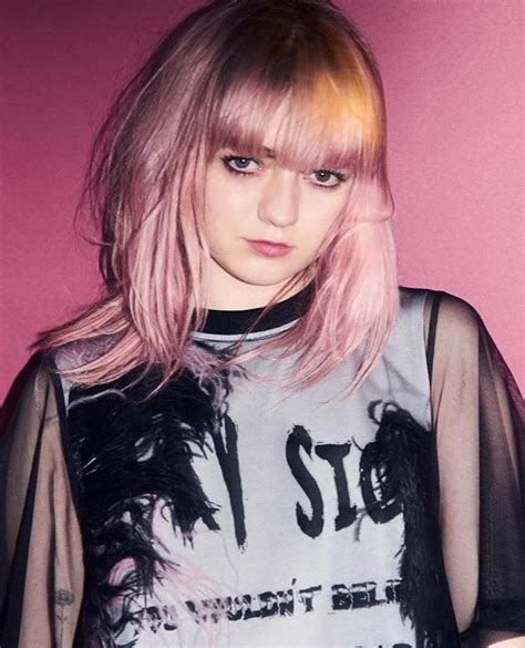 Pink Hair Maisie With Images Maisie Williams Maisie Williams