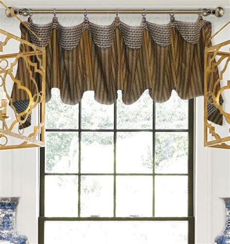 Valance Ideas For Bay Windows And Bow Windows Valance Bow Window