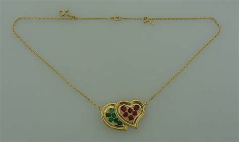 1950s Rene Boivin Ruby Emerald Yellow Gold Heart Pendant Necklace At 1stdibs Emerald And Ruby
