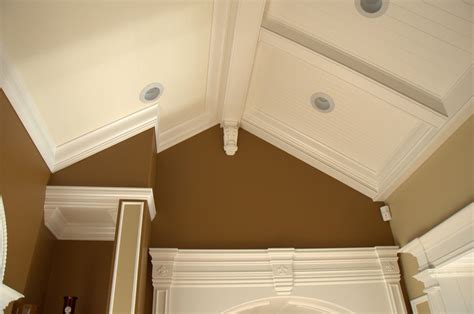 Make the fits to the walls perfect. Crown molding Vaulted Ceilings | Crown molding vaulted ...