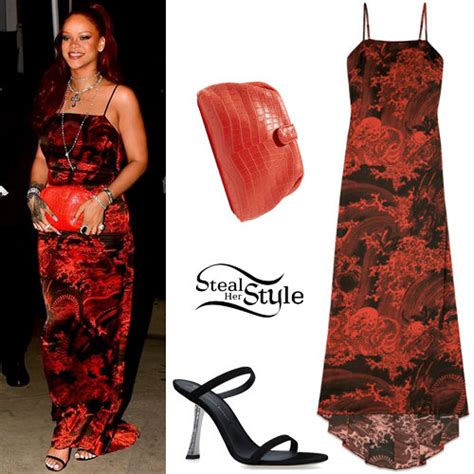 Rihanna S Clothes And Outfits Steal Her Style Page 4