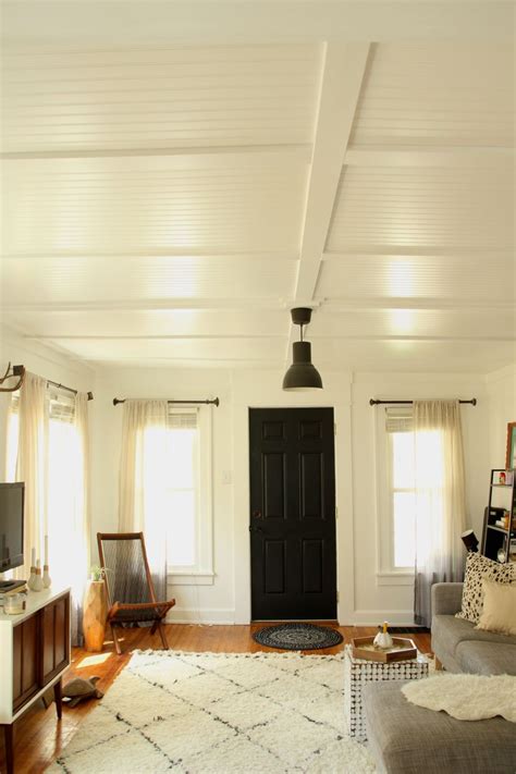 6 Farmhouse Rooms That Deserve A Beadboard Ceiling