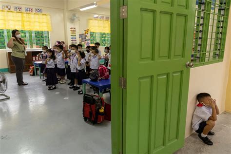 Philippines Returns To School Ending Long Covid Shutdown The New