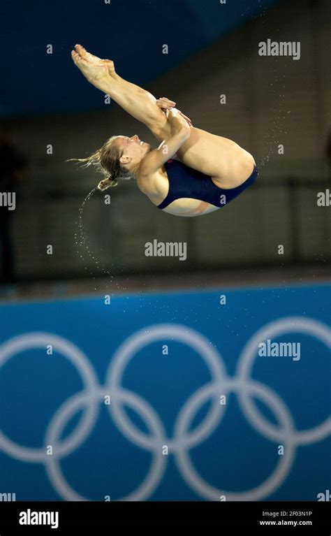 Usas Brittany Viola Diving In The Womens 10m Platform Preliminary