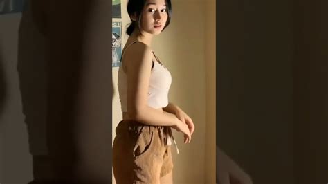 indonesian girl hot dance cewekindonesia youtube