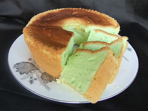 Breakkie is a short form for breakfast. Pandan kek - Pandan cake - qwe.wiki