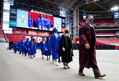 Avondales Westview High Grads Celebrate End Of Singular School Year