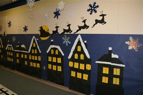 Christmas Decorations For School Hallway