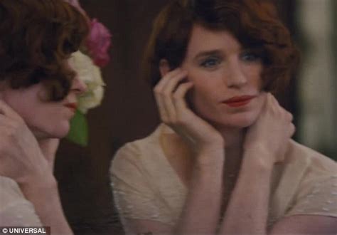 Eddie Redmayne As Transgender Artist Lili Elbe In The Danish Girl Trailer Daily Mail Online