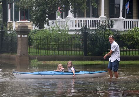 las catastróficas imágenes de las inundaciones que causó imelda en texas infobae