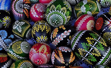 Beautiful And Unique Hand Painted Easter Eggs With Images