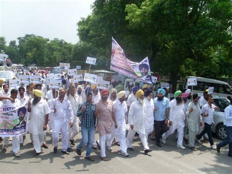 wong luar onyenan xxx ppp protest marches in support of anna hazare