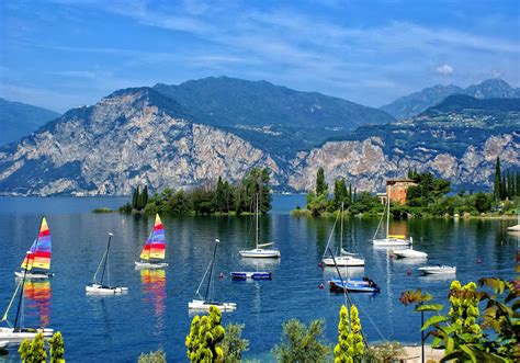 Picturesque Lake Como A Tourist Attraction