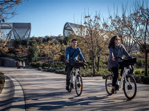 Jun 21, 2021 · federación de rugby de madrid parque deportivo puerta de hierro carretera del pardo, km. Un carril bici por fuera de Madrid Río para esquivar los ...