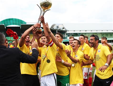 Supercupa româniei 2021, al doilea meci al lui marius şumudică pe banca lui cfr cluj. Echipa Viitorul Constanţa, învinsă de Dinamo Bucureşti în ...