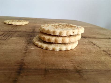 Vanilla Snap Biscuits Thelittleloaf