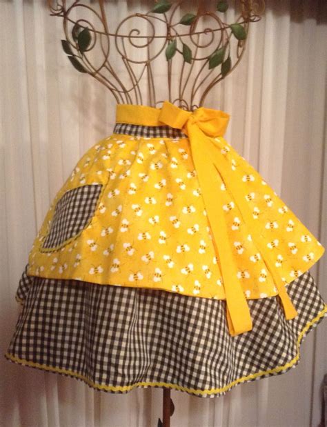 Pin By Lady Sylviane Creations On Aprons Apron Fashion Made