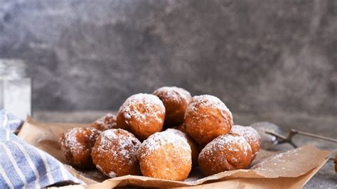 Oliebollen Dutch Doughnuts