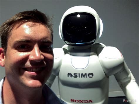 Asimo Up Close The Friendly Robot Visits Europe We Say Hello