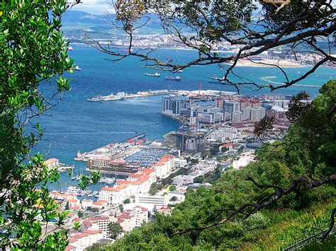 Gibraltar was under moorish rule for 700 years until the 15th century, when it was conquered by the most of the town's citizens left the city. File:Gibraltar city and bay from the Rock of Gibraltar.jpg ...
